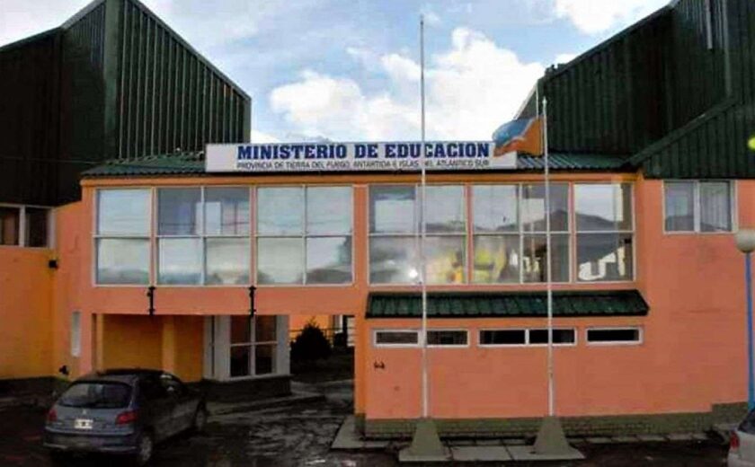 57024 la ministra de educacion informo que no se suspenderan las clases