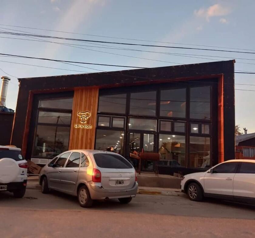 PANADERÍA LA UNIÓN. A un año de reabrir, Emilio Sáez renovó su eterno agradecimiento