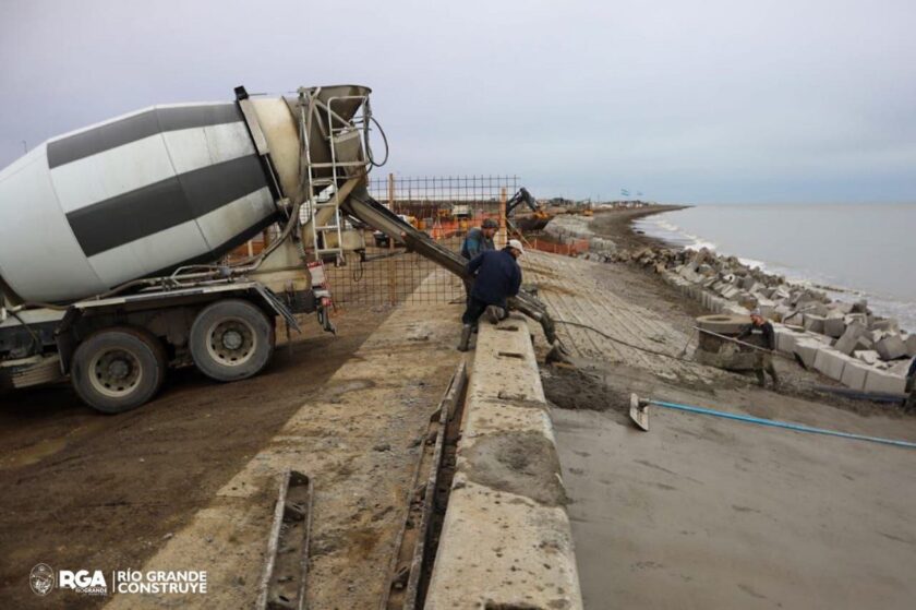 DE CARA AL MAR. Destacan el buen avance de la trascendente obra costera en Río Grande