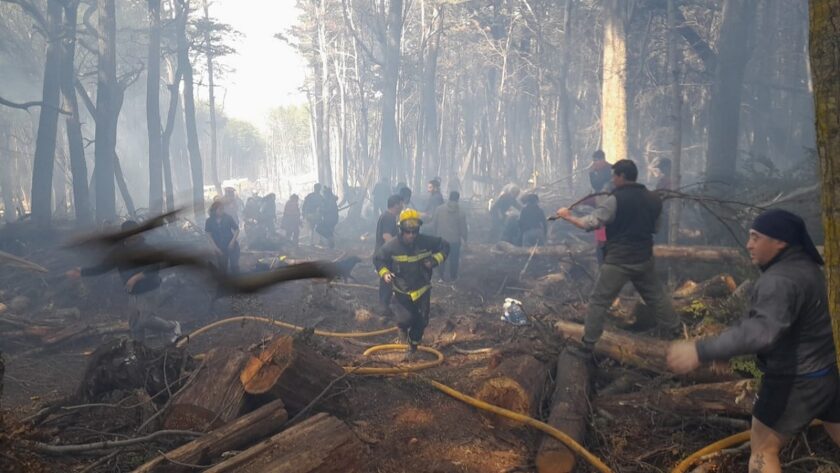 FRACTURA DE VÉRTEBRAS. Se recupera el bombero herido en el incendio del barrio Dos Banderas