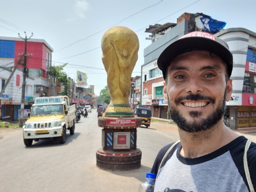 PERIODISTÁN. Fernando Duclos, el argentino que recorrió la India y rompió una maldición contra la Selección argentina