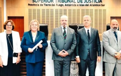 El Ejecutivo contesta la demanda y se reserva caso federal para ir a la Corte Suprema