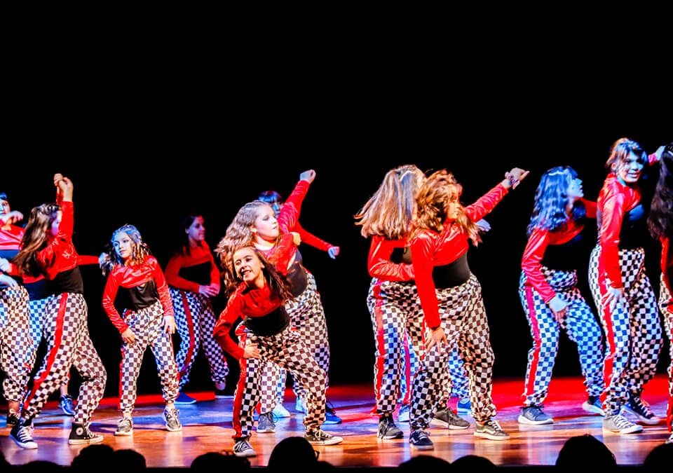 Destacada participación de bailarinas fueguinas en Córdoba
