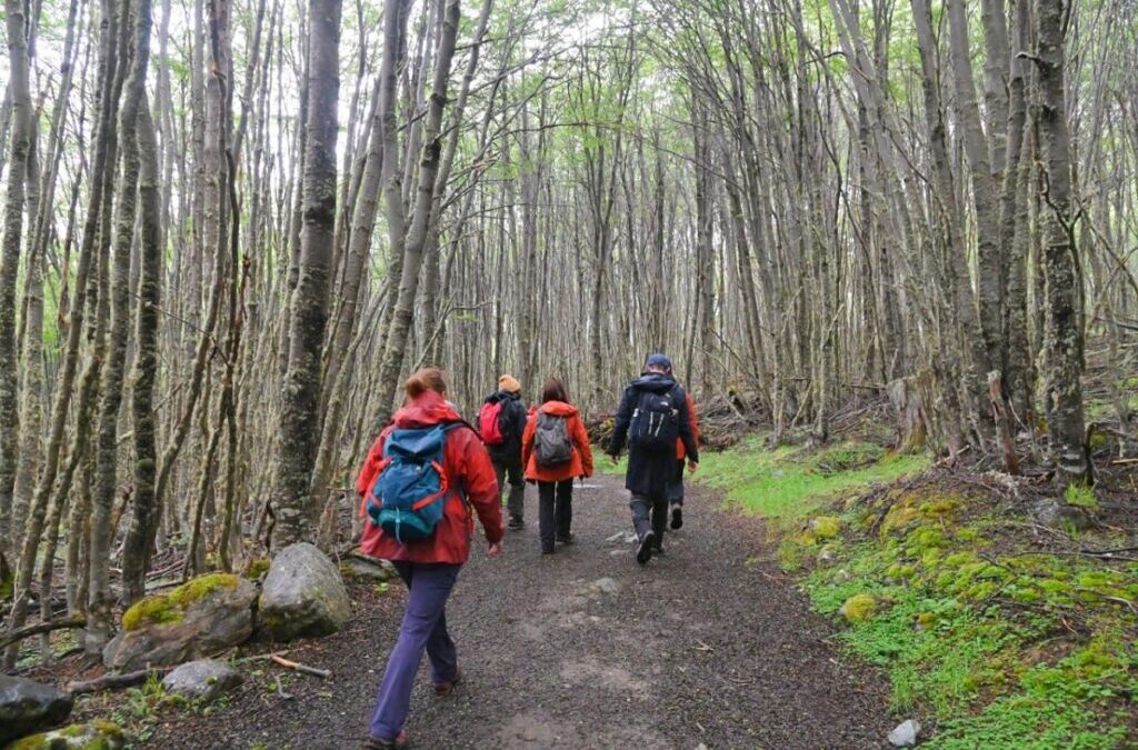 Vecinos y turistas juntan firmas para salvar los senderos
