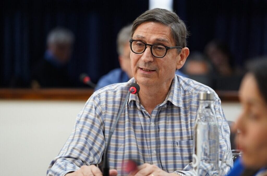 Tavarone reiteró su rechazo a la estación de servicio Axion