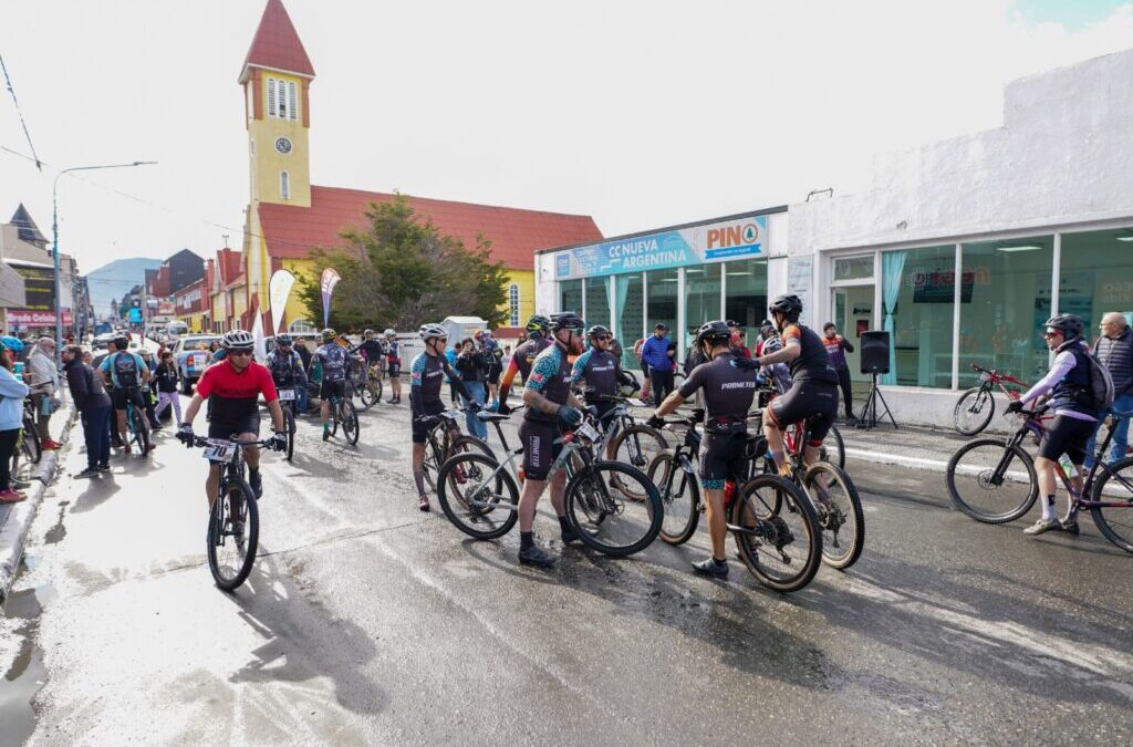 Ushuaia Pro Bike: Deporte, paisajes y apoyo permanente del CCNA en la IV edición del Cruce de los Valles