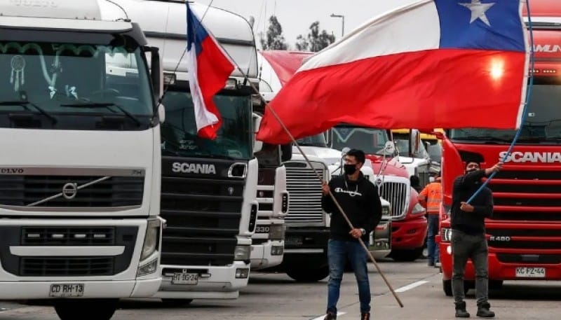 Camioneros chilenos amenazan con cortar rutas hacia Tierra del Fuego