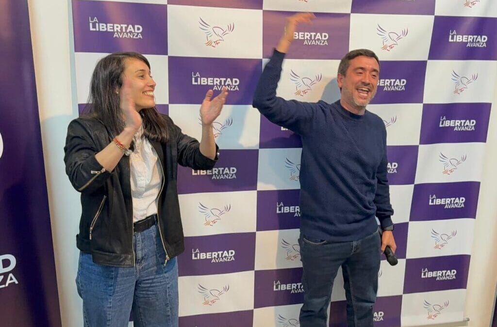 “LOS FUEGUINOS ABRAZAMOS LAS IDEAS DE LA LIBERTAD”