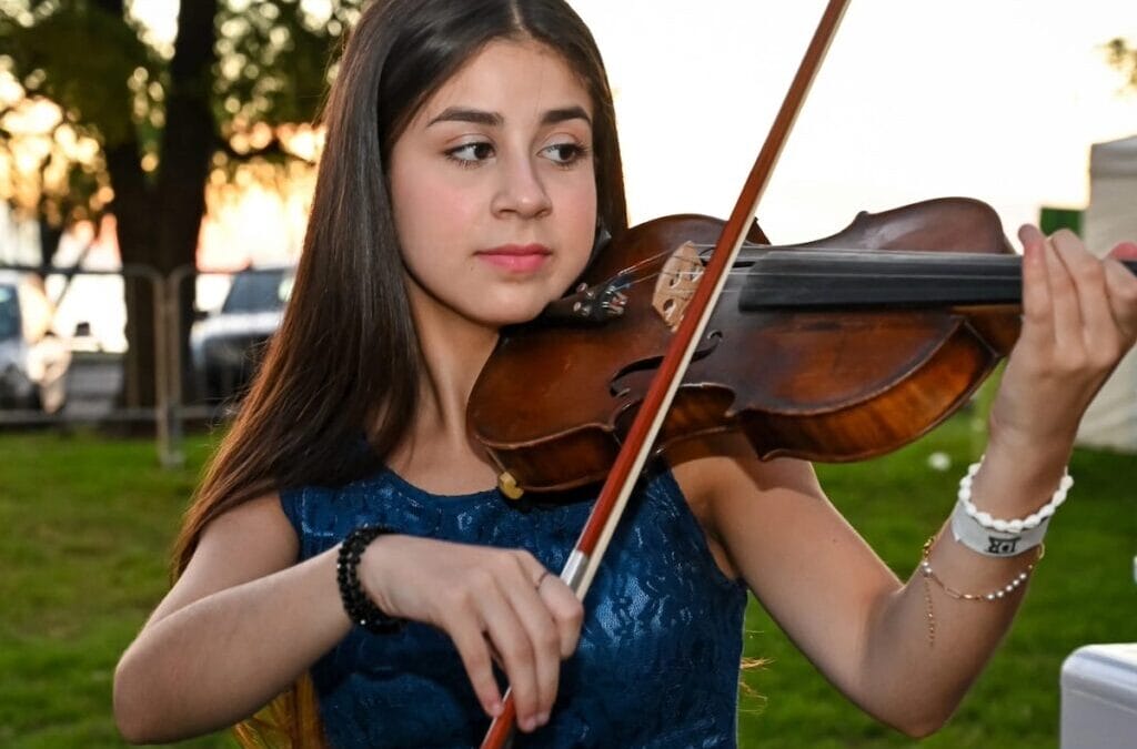 Violinista fueguina de 17 años llega al teatro Colón