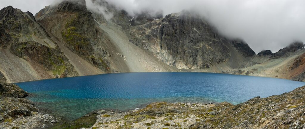 Dos hermanos fueron rescatados en una remota zona montañosa
